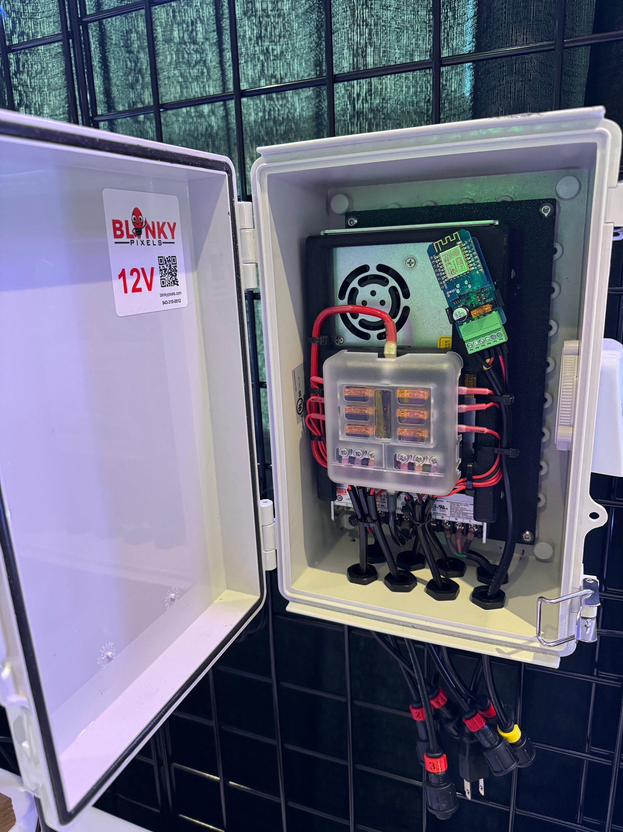Controller Box - ESPixelStick, 12v (30A) - Ready To Run